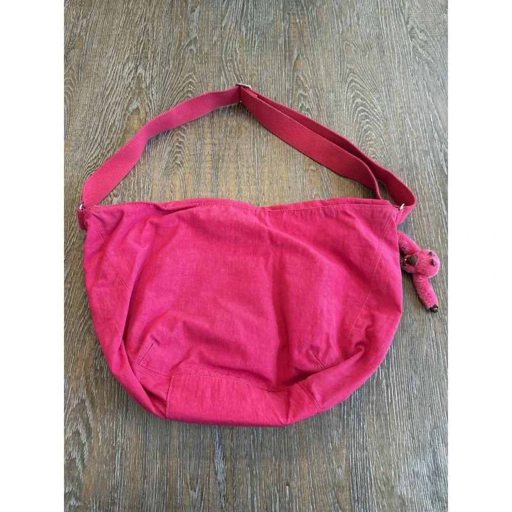 Kipling Farrah Hot Pink Large Shoulder/Crossbody Hobo Bag Lightweight Travel EUC